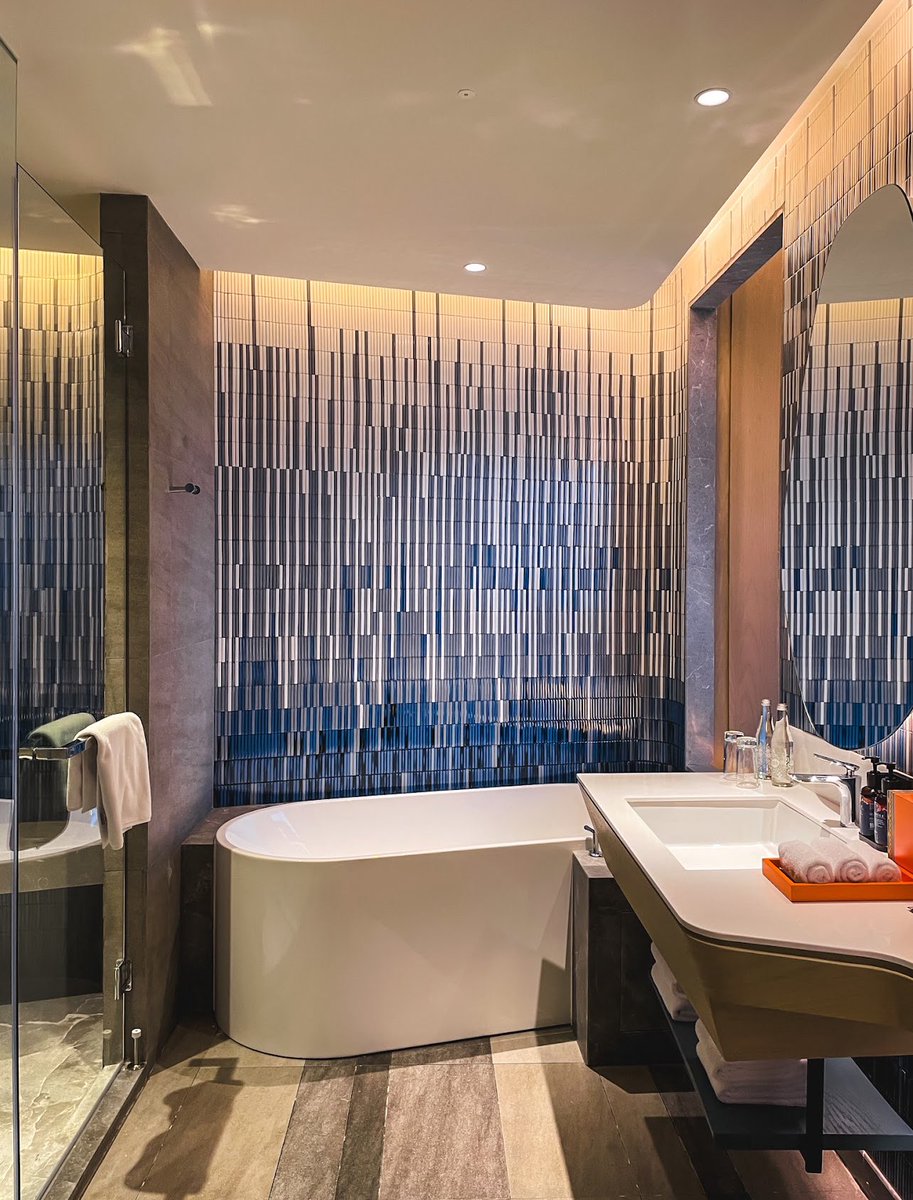 indo_pic's tweet photo. جديد مدينة #باندونق افتتاح فندق انديقو الفخم والراقي Indigo Hotel Bandung وهو احد الأسماء العالمية والمميزة في عالم الفنادق والمنتجعات 
 
يتكون من غرف واجنحة بتصاميم عصرية راقية وديكورات مميزة
إذا لك زيارة قريبة احجز بدون تردد

https://t.co/5HllzIqcK3
#صور_اندونيسيا 🇮🇩 https://t.co/g5PemPML2O