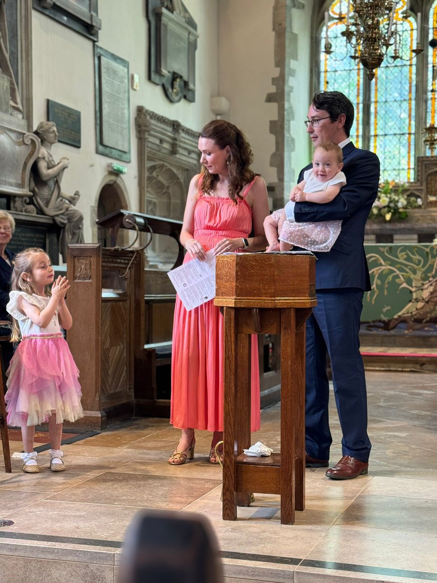 Christopher Knight tweet media