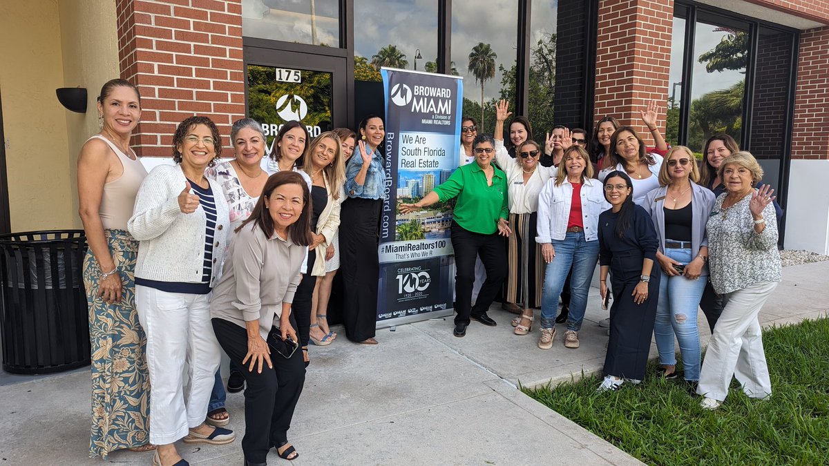 PilarRealtor's tweet photo. Hoy, en las clases de Miami Realtors, seguimos actualizando nuestros conocimientos y perfeccionando nuestras habilidades para brindarles el mejor servicio a nuestros clientes.
Instructora Thamara Pichardo

Maria D  Loyola -  Realtor®️

📱786-253-8007

Casabella Miami Realty https://t.co/nWgPggn4Oh
