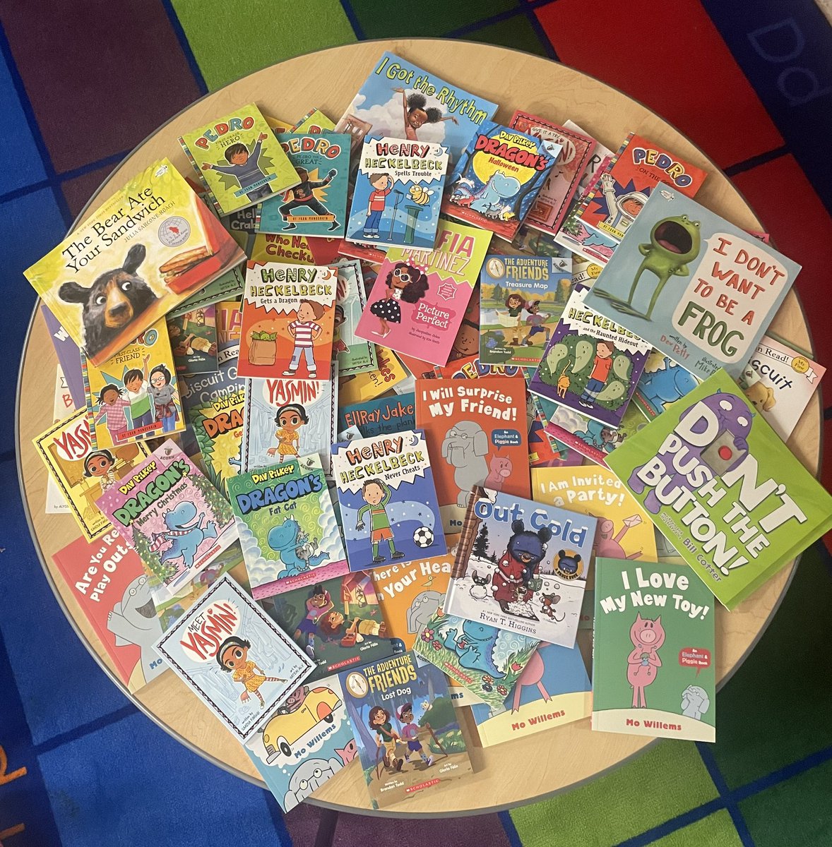 RomanskyAmie's tweet photo. Thank you @GreeceTeachers for the GTCP grant. We just received the many books that we will be using for the 2024-25 @Englishvillage2 reading incentive.  The students will love having the opportunity to use our book vending machine to pick out a new book. #reading @GCSDsuper https://t.co/FQLDLpzwWx