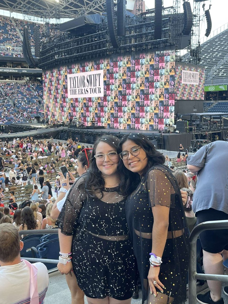 _aboutagrrrl's tweet photo. One year ago today I saw one of my all time favorite artists perform LIVE.🥹💗 love you @taylorswift13 #SeattleN2 https://t.co/p7Pn7LIsIl
