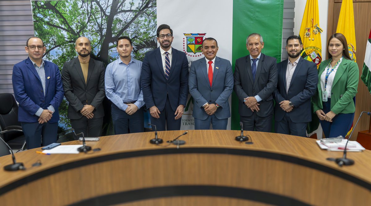 UTMManabi's tweet photo. 📌Miembros de la Corporación para el Desarrollo de Portoviejo (CODEPO) mantuvieron reunión de trabajo para socializar el Proyecto “Repotenciación del Cerro Hojas – Jaboncillo como Patrimonio Cultural, Natural y Atractivo Turístico para el impulso Económico del cantón.

#UTMUnidos https://t.co/3yxuneke12