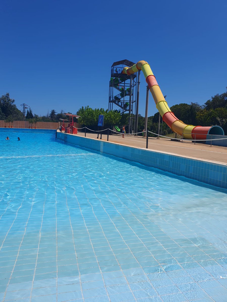 Second full day, involved a trip to the waterpark! Lots of pupils braved the biggest slides! Lots of smiles all around!