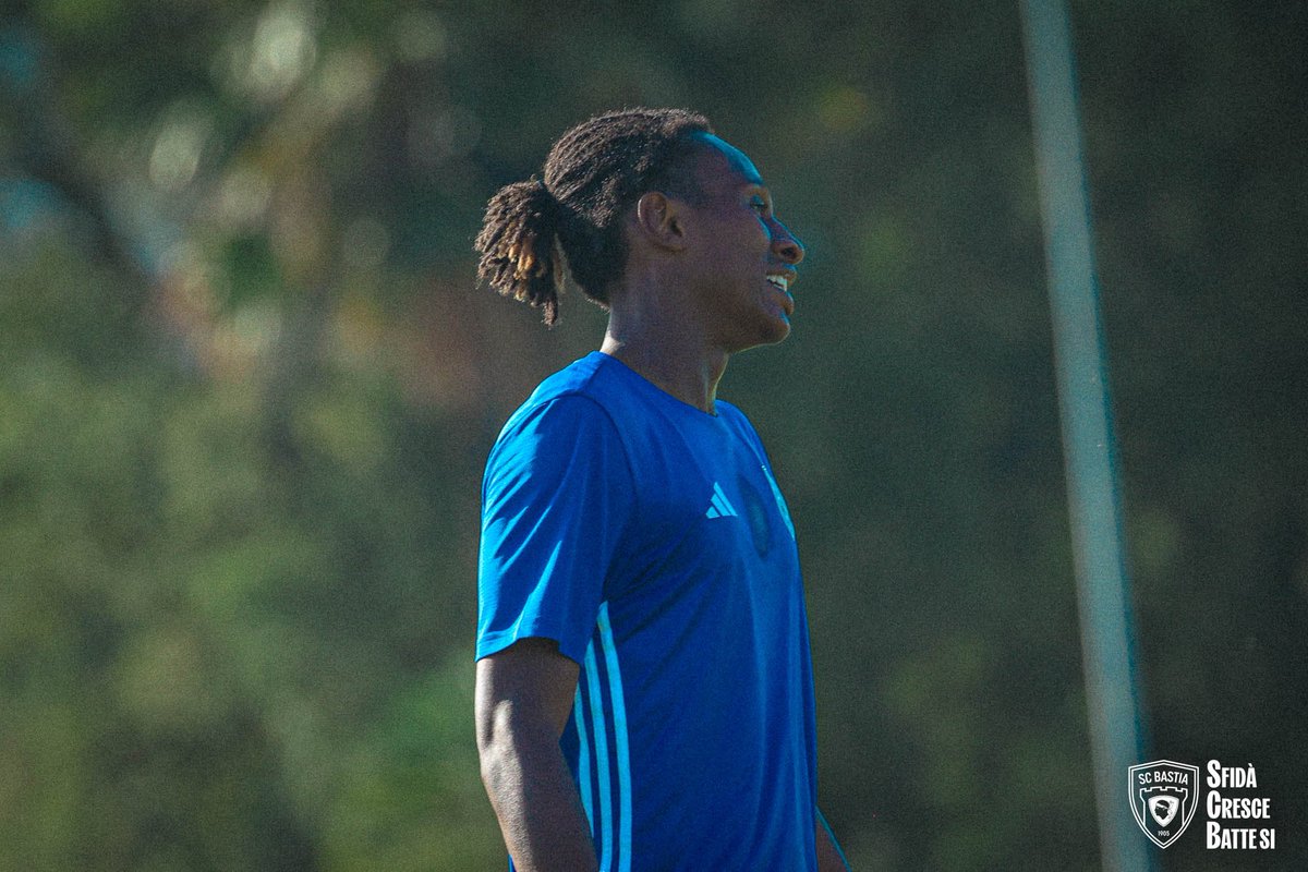 SCBastia's tweet photo. #SCBFCB | 1️⃣-2️⃣
📸 ⚪️🔵 https://t.co/eZnst0Pdjb