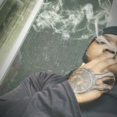 whohavin8 tweet media