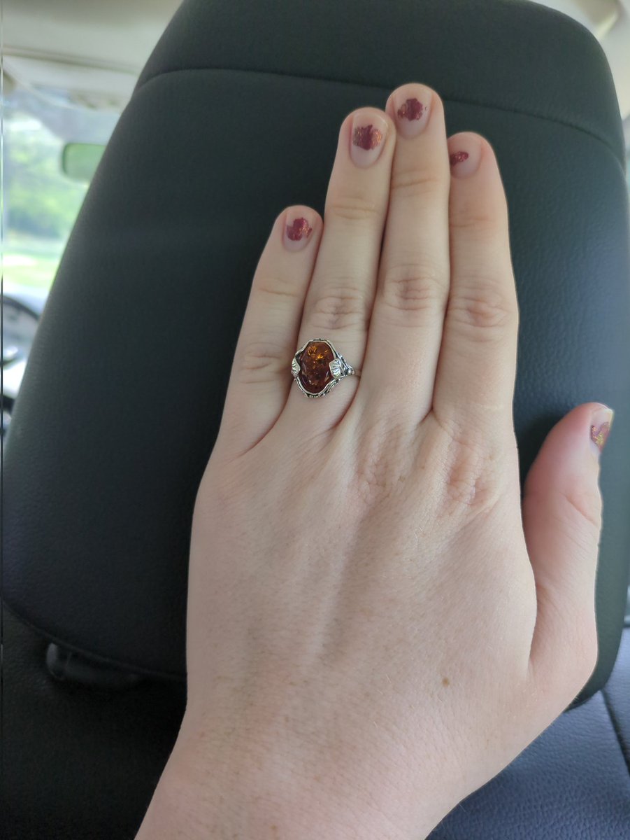 bongvvitch's tweet photo. got engaged, my ring got bugs in it https://t.co/FaVbn3MbkB