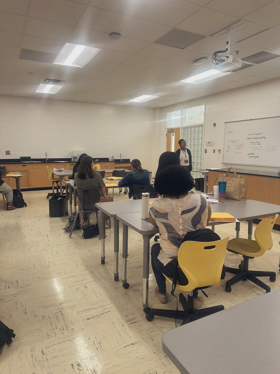 Dr_Misty_Givens's tweet photo. I enjoyed co-presenting with @PadenDanielle today on Collaboration, Leveraging the Sci &amp; Engineering Practices, &amp; Formative Assessment Probes. I was able to double dip and be a learner too working alongside her! #WinningForKids #ScienceinHenry @klbsci https://t.co/ofOunhBqBb
