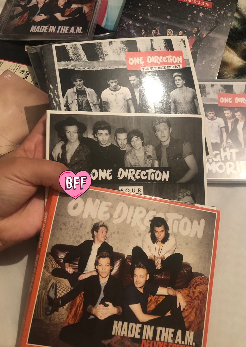 zaynmyaIl's tweet image. ustedes tienen todos los álbumes de one direction? yo tengo todos a excepción del normal de four 

#14YearsOf1D 
#OneDirection