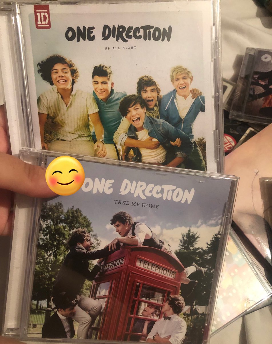 zaynmyaIl's tweet image. ustedes tienen todos los álbumes de one direction? yo tengo todos a excepción del normal de four 

#14YearsOf1D 
#OneDirection