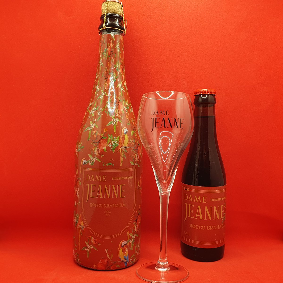 Espaba2's tweet photo. Rocco Granada is de eerste echte Belgian Beer Mocktail
 Verkrijgbaar in een  feestelijke Champagnefles van 75 cl en 25 cl voor de Horeca. Nu direct te bestellen #espaba #mocktail #roccogranada #damejeanne #bier #Beer #cocktail https://t.co/lN2WOgl04w
