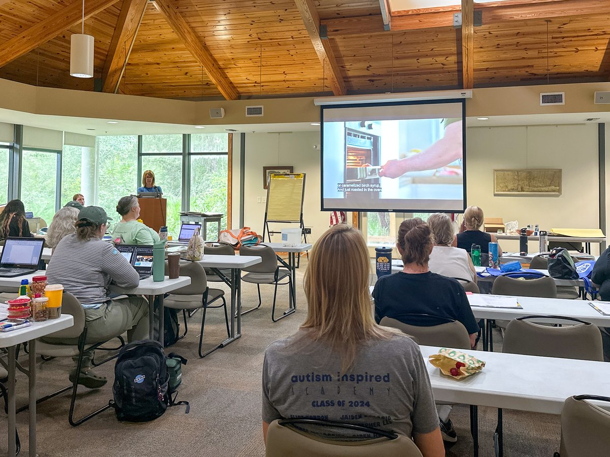 wedupbs's tweet image. Last week, our Education team partnered with Brooker Creek Preserve and the Pinellas UF/IFAS Extension to provide teaching tools for environmental education. Over 25 educators explored ways to incorporate @PBSKIDS and #PBSLearningMedia resources for #STEM topics. 🌱🌿✨
