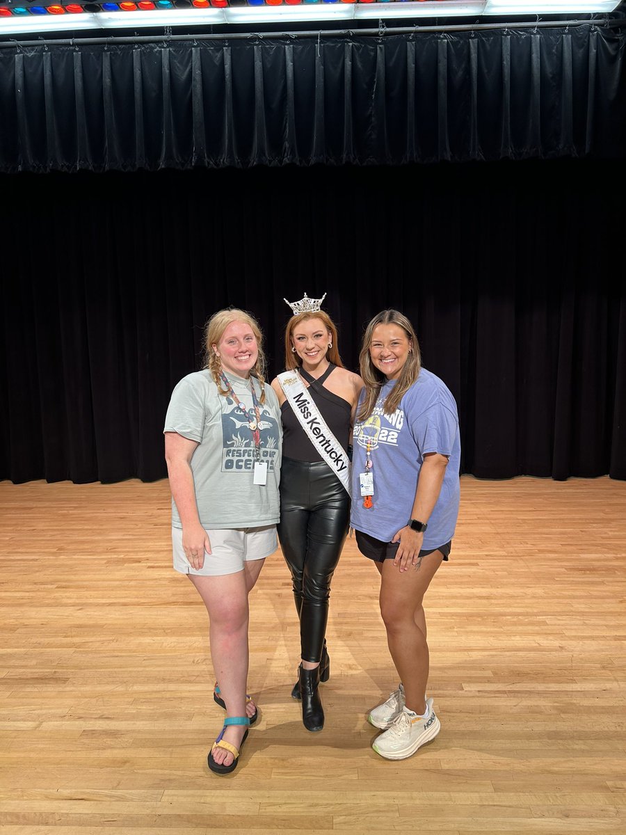 Theatre camp had a very special visitor today! It was so exciting to see BGHS A Cappella aluma, Chapel Tinius in her new role as @missamericaky. Thank you for stopping by to speak and perform for our campers! 💜💛#onceapurplealwaysapurple