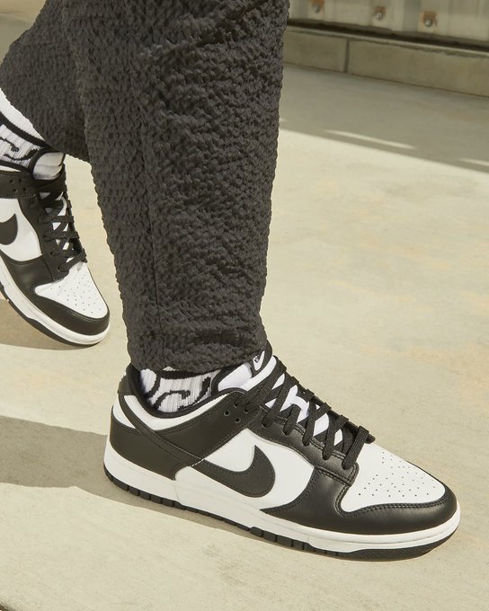 SOLELINKS's tweet image. Ad: 30% off w/ code TAKE30
Nike Dunk Low ‘White/Black’

Mens:bit.ly/3POAehT
Womens:bit.ly/44RVTeP
GS:bit.ly/3PrT5yx