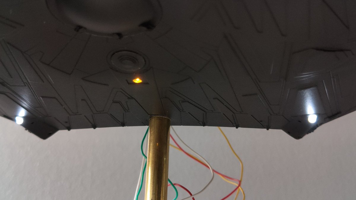 JJModelMaking's tweet photo. D7 ventral main hull and nacelle lighting installation.
#StarTrek #startrekmodel https://t.co/0H7DYJJ4Lb