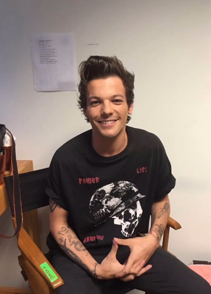 everything tomlinson (@lwtthingss) on Twitter photo 