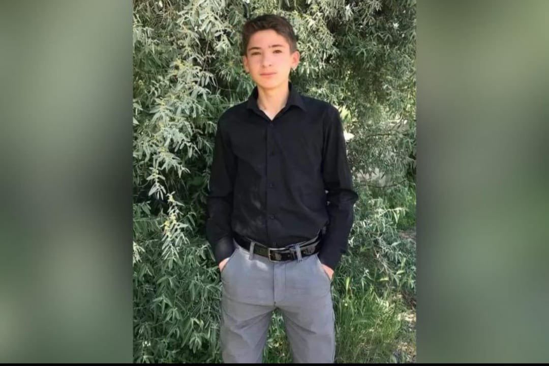 melihguuner's tweet photo. Ankara Çubuk’ta 15 yaşındaki bir kardeşimiz stajyer olarak çalıştırıldığı inşaattan düşerek vefat etti. Ailesine sabırlar diliyorum. Rabbim mekanını cennet eylesin. Staj ve çıraklık SGK başlangıcı sayılmıyor ama gencecik hayatlar heba olabiliyor. https://t.co/RZroD3Emlm