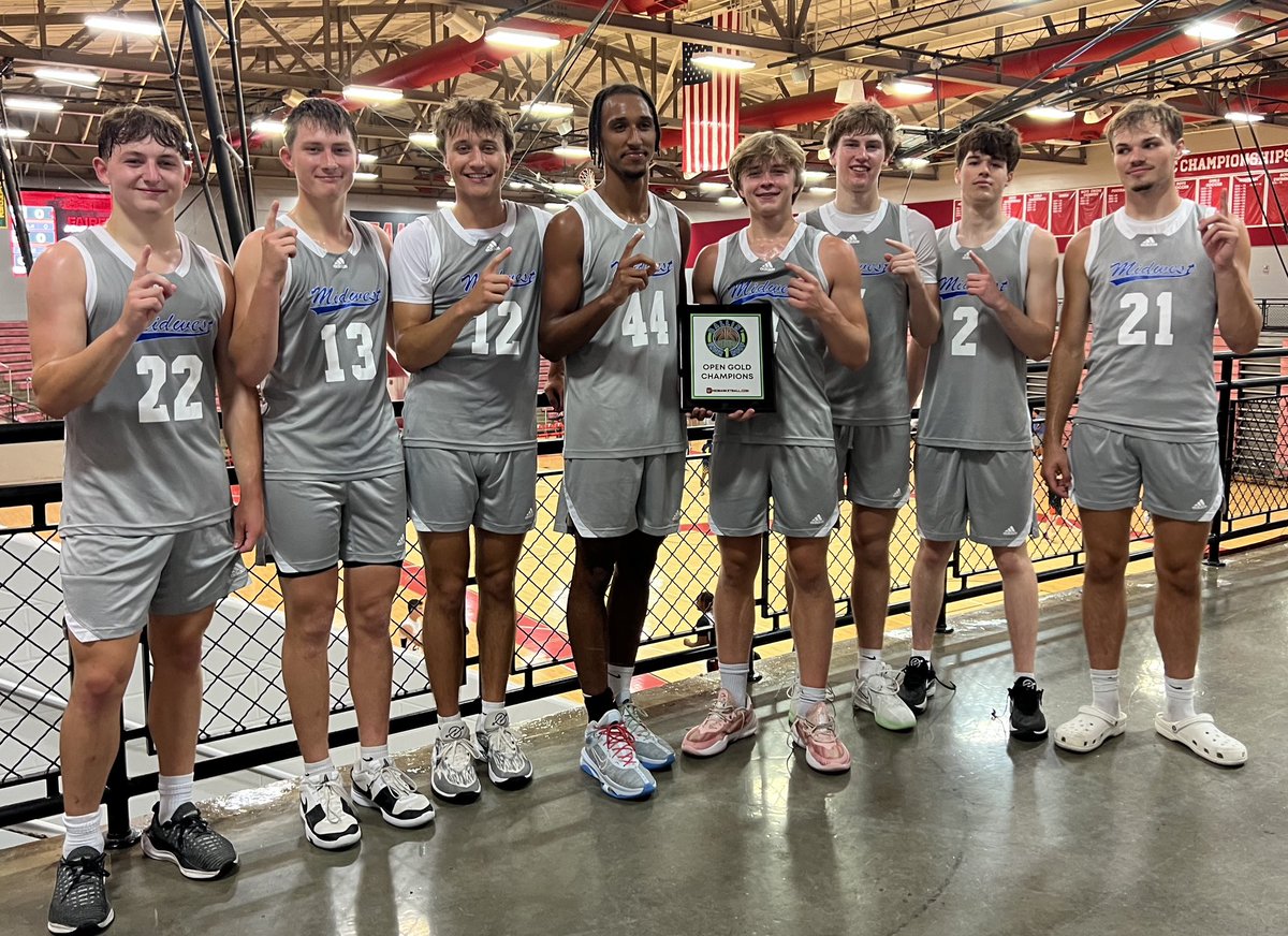 MidwestBB2025's tweet image. Proud of our team!  They put WE before me &amp;amp; it showed on the court🏀🔥@MidwestDirector @mbcgrassroots @BleacherProspec 
✅ 26-7 Record
🏆 Next n Nati Champs (6-0)
🏆 Ballin’ 1 Roof - Gold Champs (5-0)
🥉 OH State Champ Final 4️⃣
🔥 OH Summer Champ Elite 8️⃣
💯 Culture matters