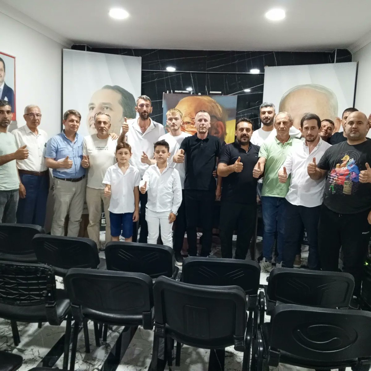 Yeniden Refah Partisi Serdivan İlçe Başkanlığımız olarak birim başkanlarımız ile birlikte aylık İlçe Divan toplantımızı gerçekleştirdik alınan kararlar hayırlara vesile olsun inşallah..