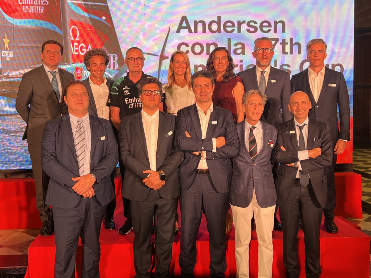 MariaEugeniaGay's tweet image. Barcelona❤ está preparada para recibir la @americascup, un evento que hará vibrar la ciudad abanderando los valores de la sostenibilidad, el trabajo en equipo, la promoción económica y la igualdad.

Muchas gracias a #Andersen por una magnífica recepción y por vuestro compromiso.