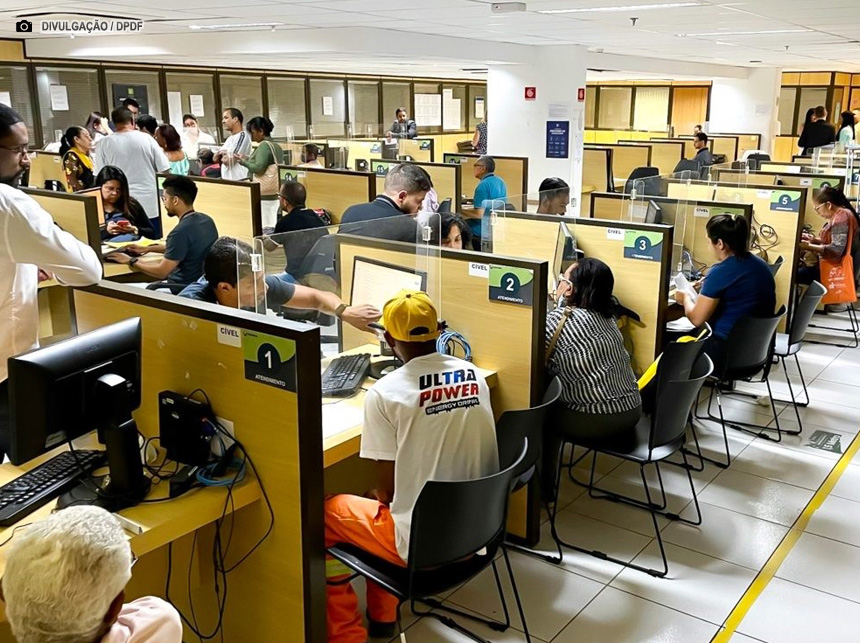 PDNewsBR's tweet image. Núcleo de Defesa da Saúde da DPDF realiza mais de 27 mil atendimentos no 1º semestre

politicadistrital.com.br/2024/07/23/nuc…

#DPDF #Defensoria #SaúdeMental #DefesaDa Saúde