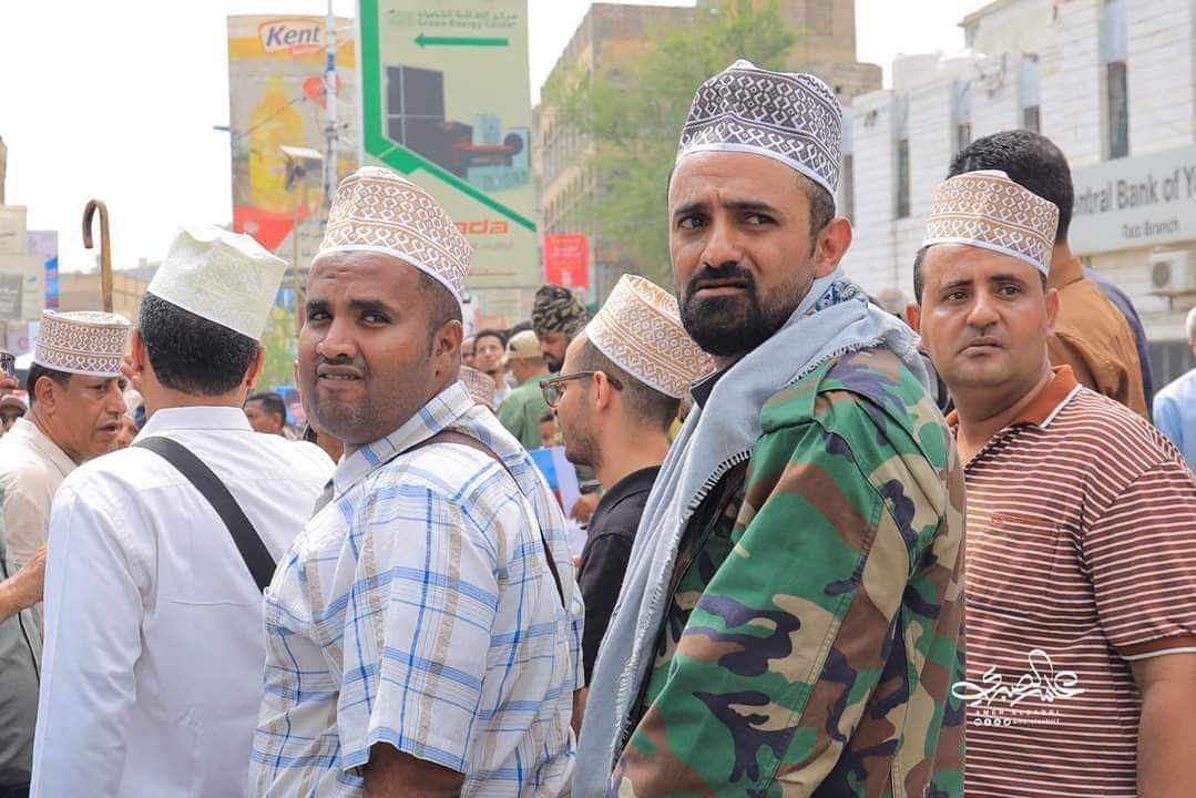 التشاؤم في وجوههم ، هم كانوا يعلمون ذلك لأكن قالوا : لعلا وعسى 

لأخير في 8 أقفال يقودوكم  كلهم يقودوكم إلا أبواب جهنم ال 8 
إعقلوا قبل فصل الخطاب