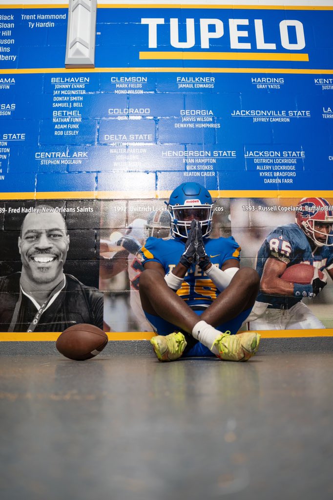 kylanbobo1's tweet photo. guess whoโs back ? this szn personal ๐คญ #revengetour #bouncebackszn @LawrencHopkins @MacCorleone74 @wpg_coach_rip @JoshuaToliver16 @ScottLashleyPRF @Rivals @ChadSimmons_ https://t.co/o4whJCbBDQ