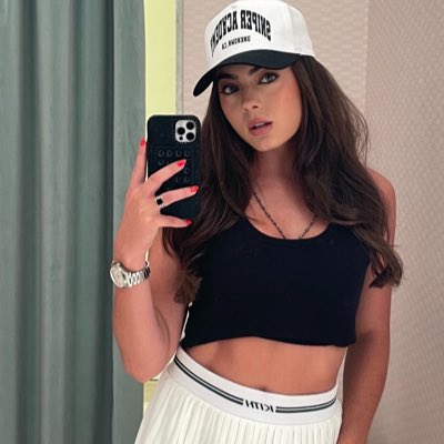 ShepardFreya1's tweet photo. #NewProfilePic having the best summer on holiday with Dad, my dad is definitely cooler than yours @Gibbsleroyjeth1 ❤️ https://t.co/An7ZA1x3gU