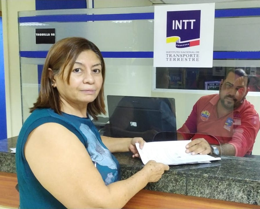 SegVialCabimas1's tweet photo. #Tramites | En el #INTT Cabimas, nuestros servidores públicos están listo para brindarte respuestas rápidas y directas, sin intermediarios. 

¡Dile NO a la gestoría! 

#AfirmativosYPaLante https://t.co/jPmtJW7aX2