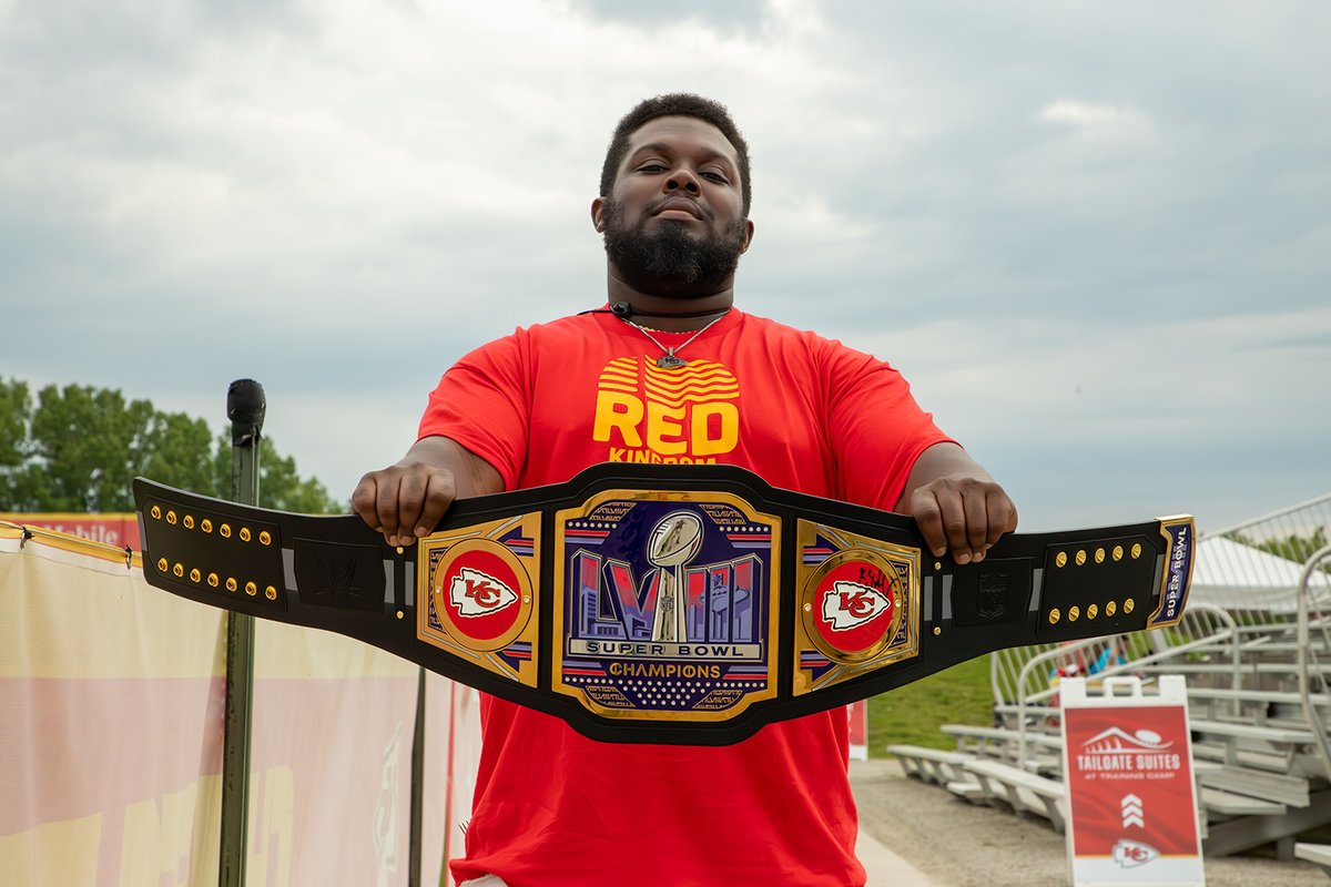 MissouriWestern's tweet photo. The road to three πππ starts in St. Joseph Missouri!
#ChiefsTrainingCamp is in full swing and we are loving every second of it.
#MissouriWestern #UncommonCharacter #ChiefsKingdom https://t.co/swfkrHzLRs