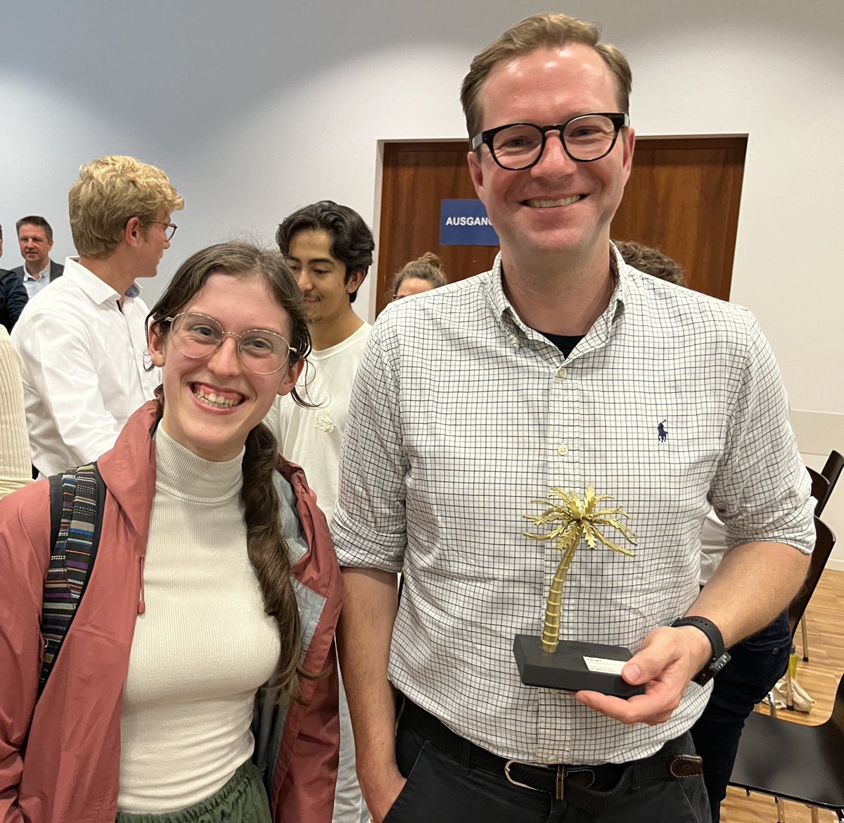Freddy Frischknecht (@frischknechtlab) on Twitter photo Congratulations @GanterMarkus for winning the Palme d‘Or; the first ever prize for excellent teaching given by the students of the medical faculty <a href="/UniHeidelberg/">Uni Heidelberg</a> for „making a small field big“ Congratulations @GanterMarkus for winning the Palme d‘Or; the first ever prize for excellent teaching given by the students of the medical faculty <a href="/UniHeidelberg/">Uni Heidelberg</a> for „making a small field big“