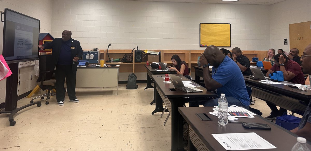 YvetteDupree's tweet photo. Day 4 of Educator Launch with CTAE Teacher leaders sharing their knowledge with new teachers as we all prepare for the first days of school. #EdLaunch_HCS #HighlyEffectiveClassroom #HEART_HCS @CTAE_HCS https://t.co/uRTFFxMwh9