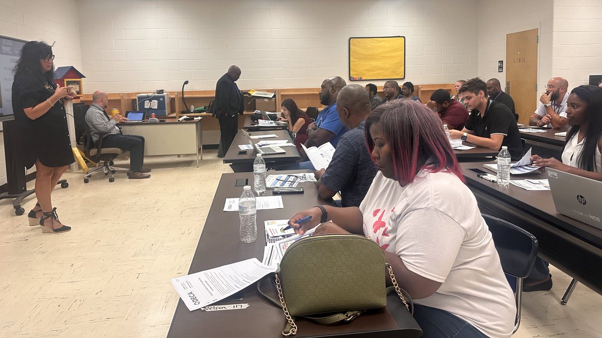 YvetteDupree's tweet photo. Day 4 of Educator Launch with CTAE Teacher leaders sharing their knowledge with new teachers as we all prepare for the first days of school. #EdLaunch_HCS #HighlyEffectiveClassroom #HEART_HCS @CTAE_HCS https://t.co/uRTFFxMwh9