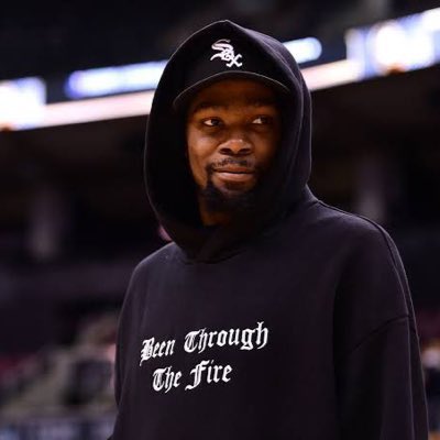 celticsfolife's tweet photo. 35ontopp has agreed to a 3 week 30 million contract to join #HauserFC

Signing a suns fan is huge knowing our rivals are #BealFC

Welcome🔥 https://t.co/om2GP1ai0v