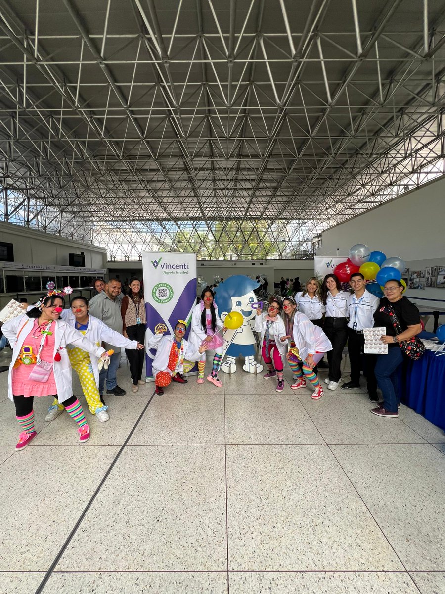 VincentiLab's tweet image. #Vincenti y #DrYaso llevaron alegría y color al Hospital Ortopédico infantil en este #Díadelniño 

Esta iniciativa refleja el compromiso del Laboratorios Vincenti con la comunidad y su constante búsqueda de formas creativas para contribuir al bienestar de los más pequeños.💚💙