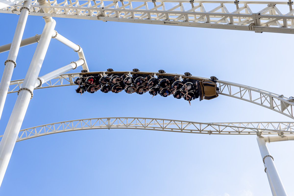 Joe19590's tweet photo. Hyperia, what an incredible rollercoaster! A brilliant addition to @THORPEPARK. We will trying to get as many rides in before we head back up north! https://t.co/DSN4KVaEbU