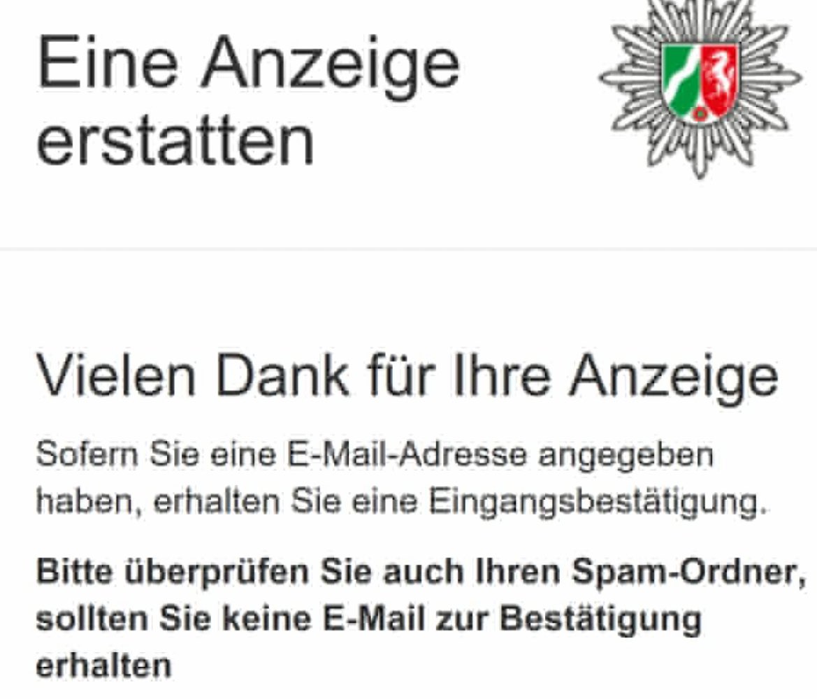 TheBorussiaLad's tweet photo. Das ist LenixFCB alias @deadwiepuul.

Sammelt Spendengelder unter falscher Identität und veruntreut diese durch Unwahrheiten. (§ 238 StGB) 
Hunderte von Euros wurden bisher veruntreut.

Dazu kommt dass er nach §130 StGB seinen Hass gegen Individuen und Gruppen aufruft. https://t.co/lWcFgnxRXB