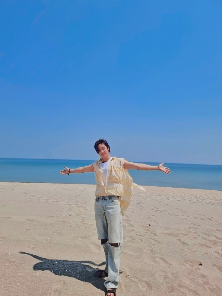 baecobra's tweet photo. ㅤ 
                 ،२iɬ's،🥥#xiasummer،١
              ˙summer،ｨmeans’⋆cobie:
             ✧˙sunshine⍪🫐冷३waves⦆

   ㅤ ㅤ https://t.co/SWvzaZ3Ep8