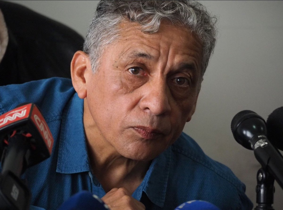 Dice que la mejor izquierda del Perú es Sendero Luminoso, que tenemos que verlos como compatriotas y ahora que ya terminó la guerra, son nuestros hermanos.