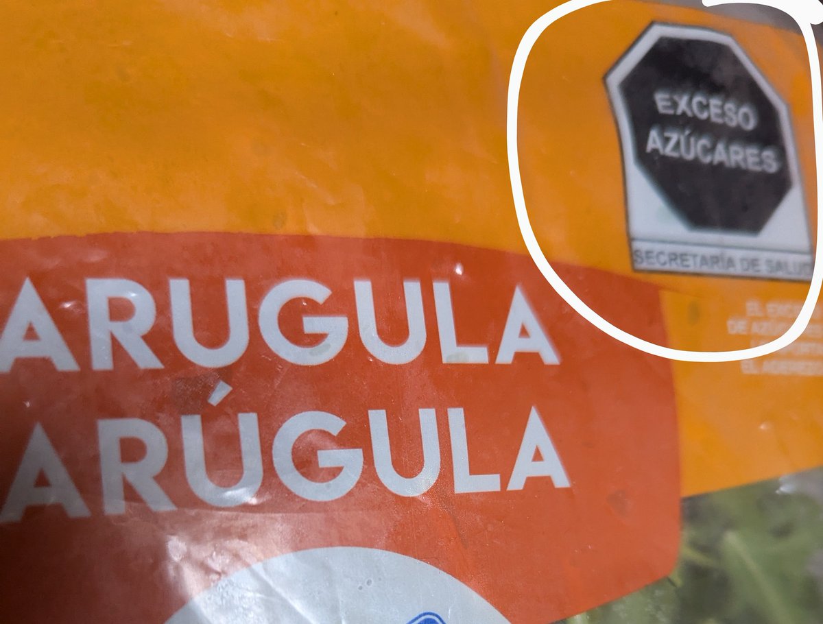 Talk about confusing food labels! Qué pasó Mexico?? Arugula is actually low in sugar. #FoodLabel #OnlyInMexico