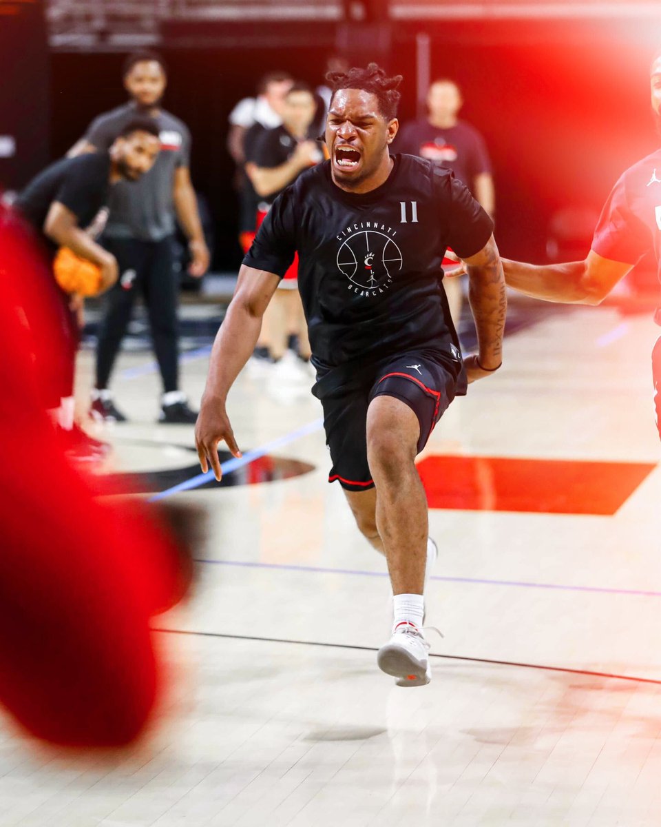 Cincinnati Men’s Hoops (@gobearcatsmbb) on Twitter photo lab work 🧪🥼 lab work 🧪🥼