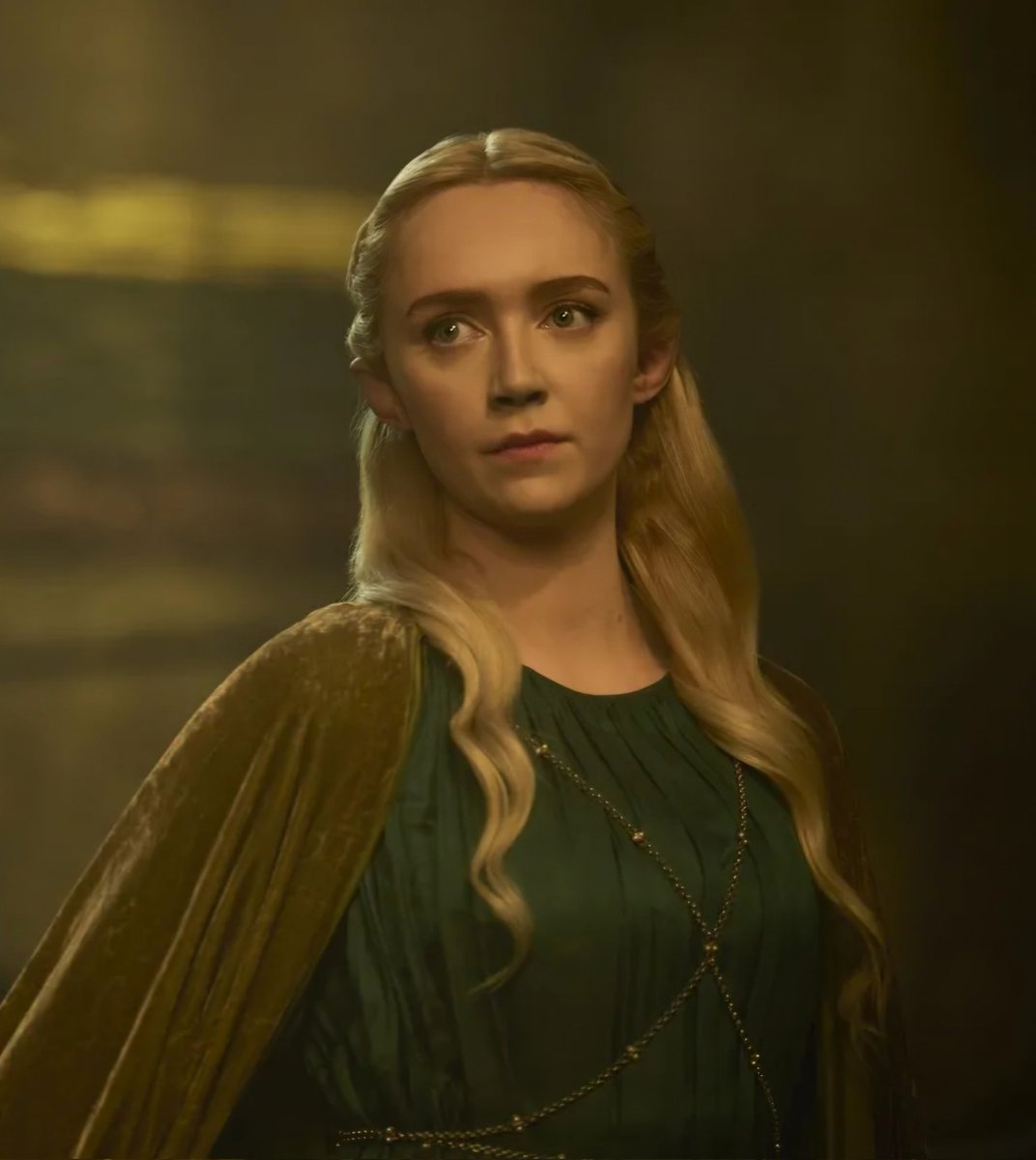 There is absolutely no way in HELL that this isn't Celebrían. "Mirdania" does not work as an elvish name. She's dressed like Galadriel. She looks like Morfydd. And introducing an original character that could be wonderfully filled by an existing one is insanity