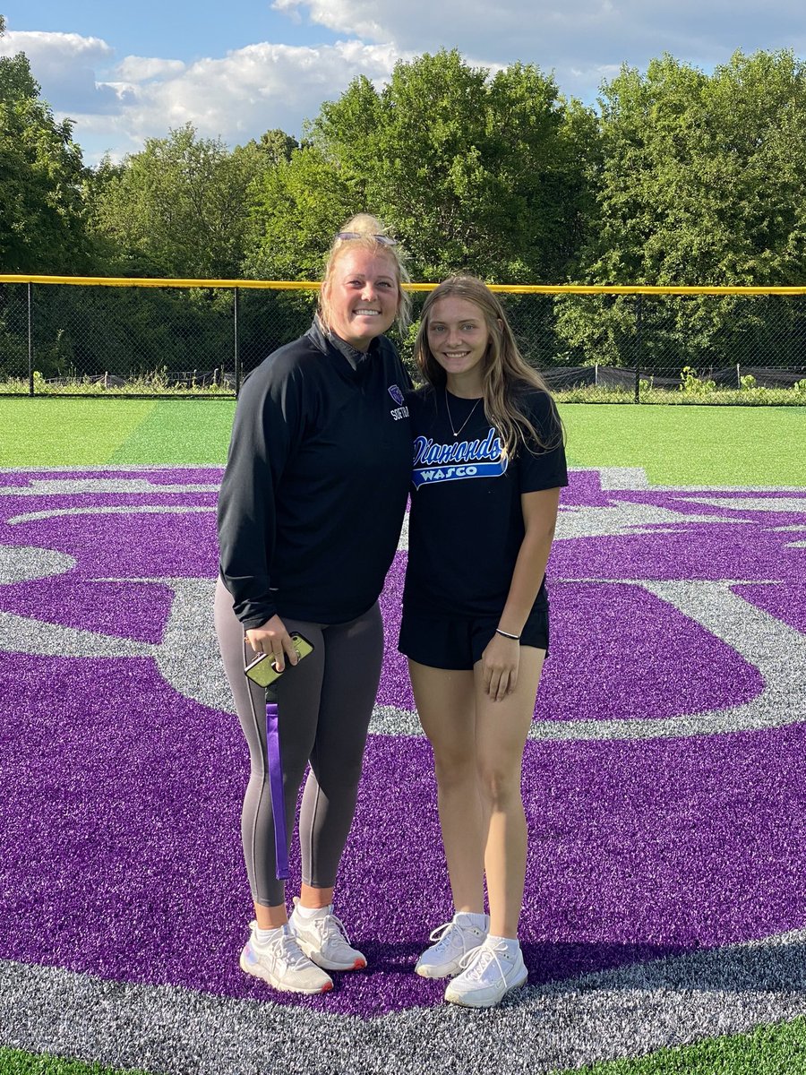 HazelMontavon's tweet photo. I got to visit Rockford University the other day, thank you @bartz_annaka for showing me around the campus!! @haley_albamonte @HaDiamonds16u @dekalbsoftball @WascoDiamonds https://t.co/iGMimkMH1b