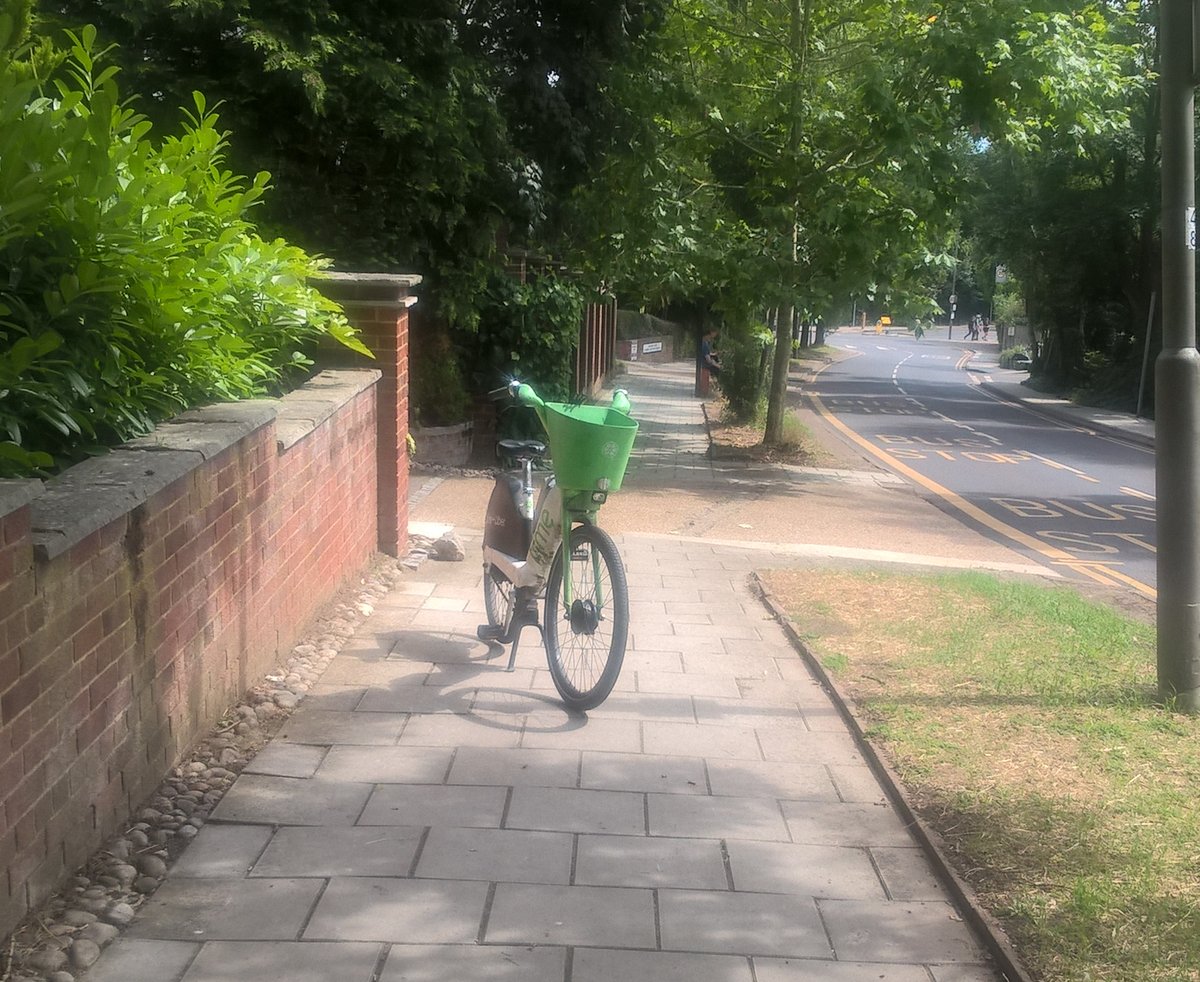 DocklessLondon's tweet photo. A selection of Lime bike obstructions from my part of Wandsworth over the last week. Blocked access to a pedestrian crossing at a busy road, a couple of blocked pavements near dropped kerbs, and a largely obstructed pavement. #LimeBike #PavementsAreForPeople https://t.co/pMPy6Z436v