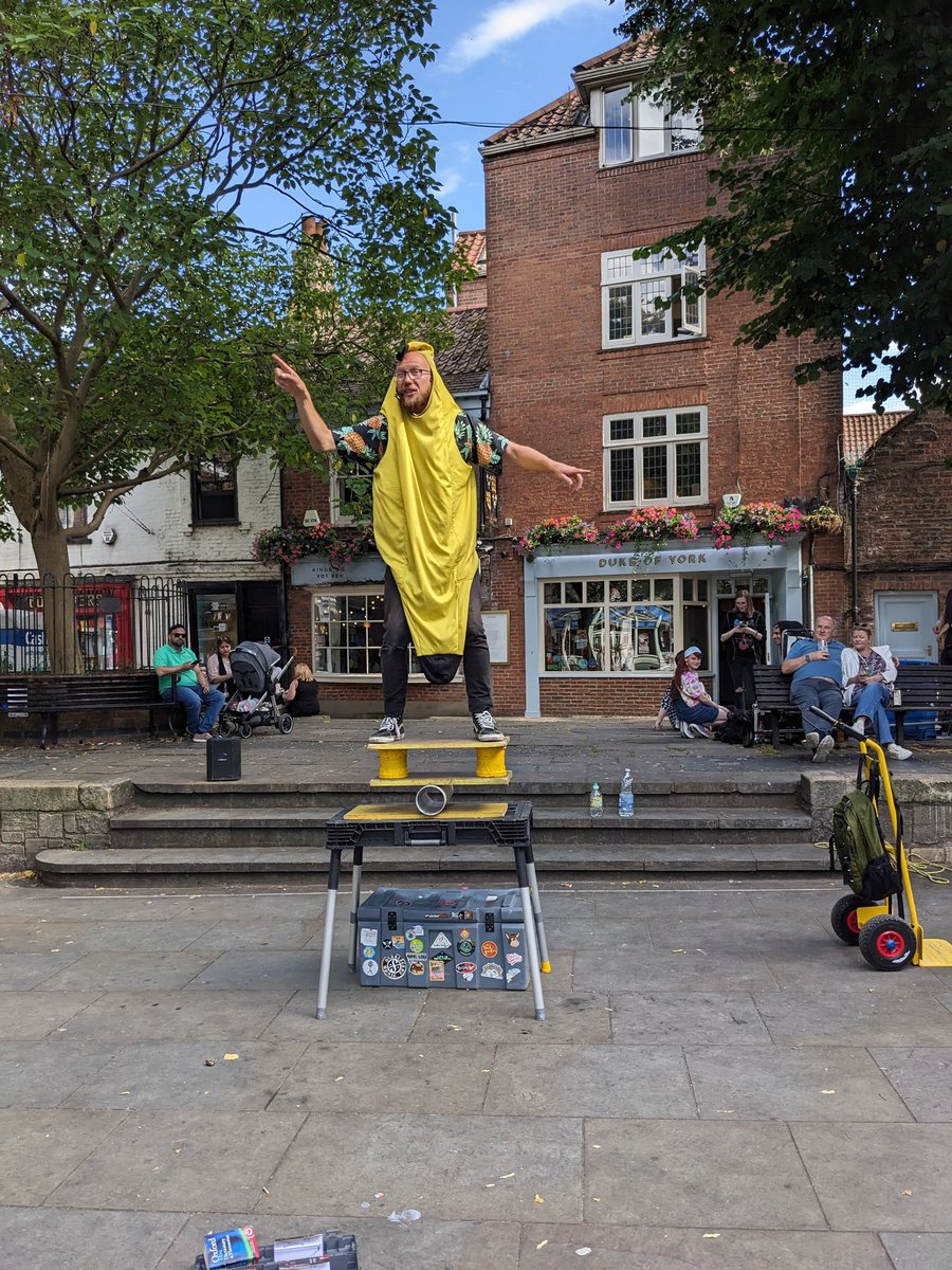 NomadicNan's tweet photo. A lovely day-trip to my old university city: York. I walked along the river and around the city walls, then watched some wacky street theatre - always plenty to see and do #York https://t.co/DtCbmK81dW