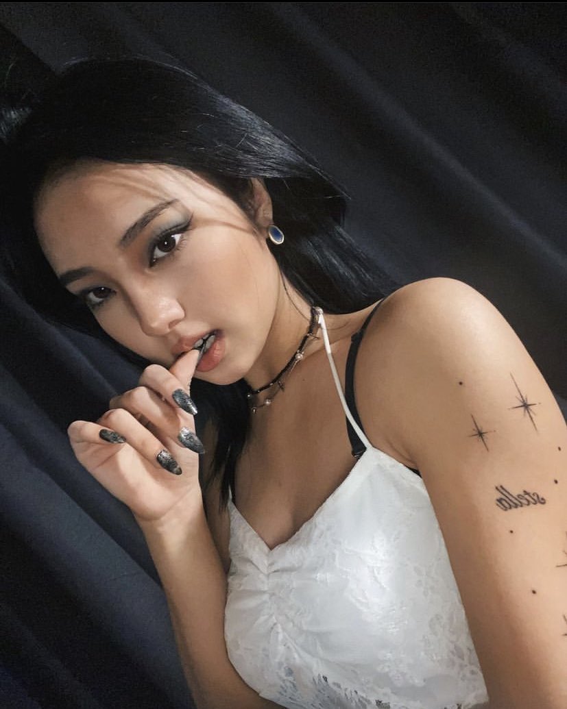 Ok but Jungeun sister…🫠