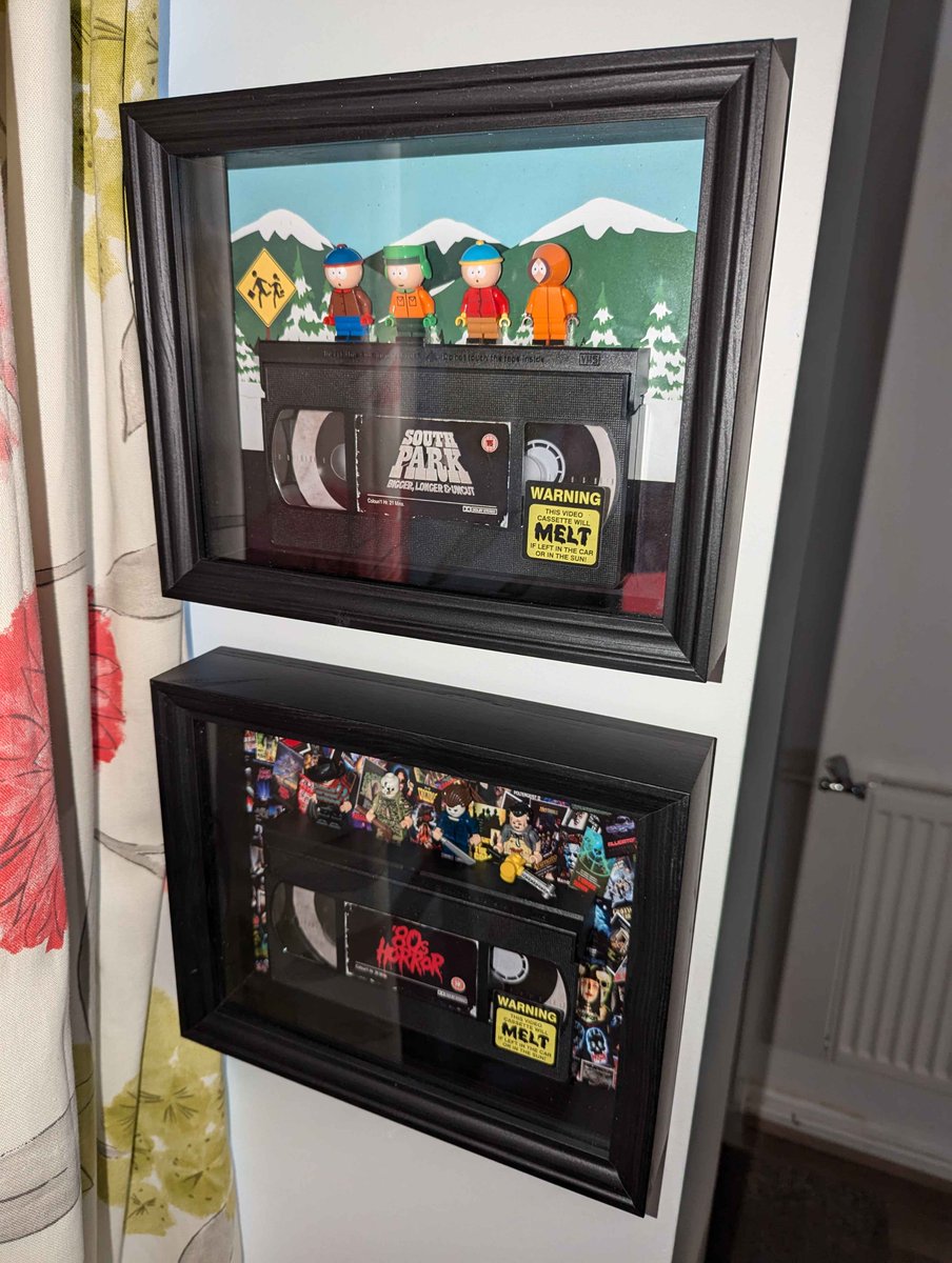 Pinhead_Mike's tweet image. At @NottsVge I saw the company @arcadeframes and they did some great VHS frames but I didn't get any on the day, as I needed to make sure I could hang them on the wall I wanted too.  I ordered 2 on Sunday after the event and found out they lived near me and Rob dropped them off…