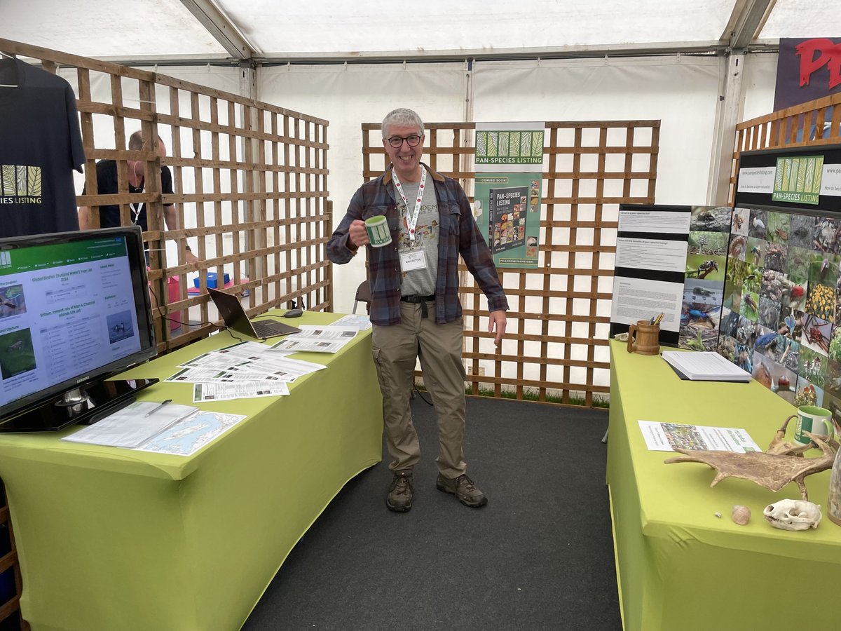 graemelyons's tweet image. A great weekend at @GlobalBirdfair running a pan-species listing stall, we clocked up 641 species too! Read all about it here tinyurl.com/2p85exmp