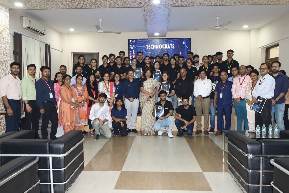 Technocrats_'s tweet photo. 🎊 Since launching on July 18, 2023, the Technocrats Club has grown into a hub of innovation and collaboration. On July 22, 2024, we celebrated our first year, introduced our new core team, and shared excitement for upcoming events. Here's to more success!
#ClubFoundationDay https://t.co/E9AUvQUqju
