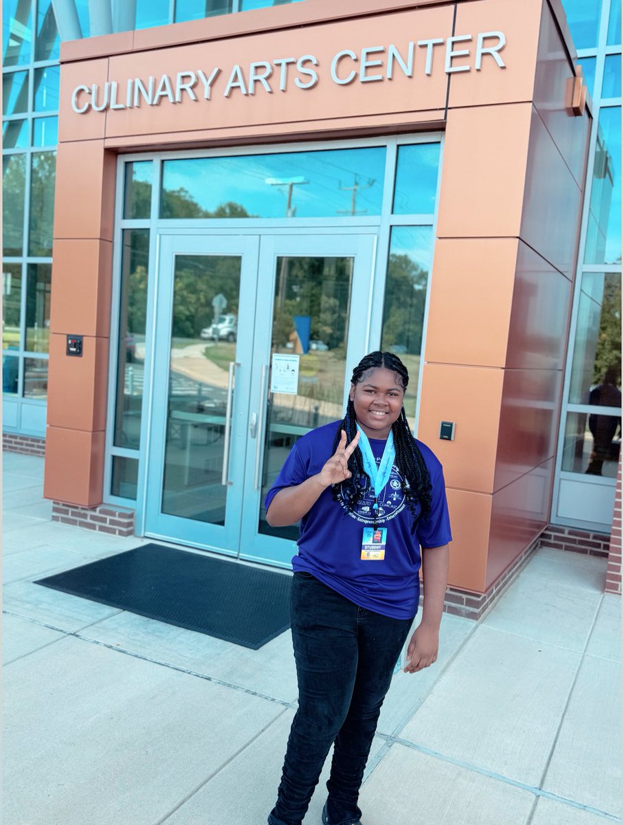 vickermcclain's tweet photo. My oldest daughter Layla begins culinary arts classes today at the local community college! I’m so excited that she is afforded this opportunity! Thank you @alsobrooksformd for creating these experiences for the youth! #passportexperience #summeryouthprograms #culinaryarts https://t.co/wohF5ffYsR