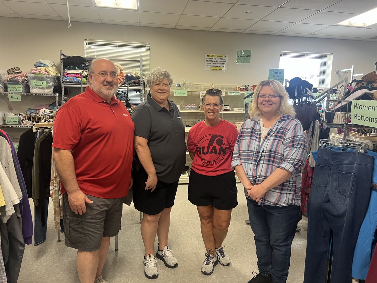 Last week, several Ruan team members visited <a href="/DMPlayhouse/">Des Moines Playhouse</a> &amp; West Des Moines Human Services' clothing closet, assisting with the construction of sets and prop pieces for upcoming plays and organizing merchandise for residents in need. We applaud them for their help! #giveback